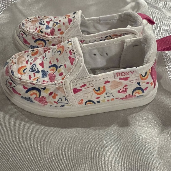 Roxy Other - 4 for $20! Anything $8 and under just bundle together and offer!